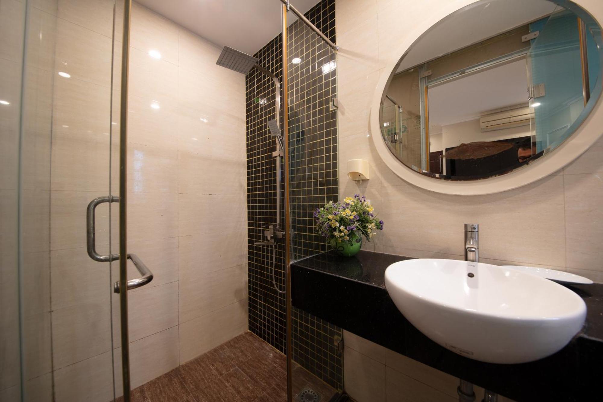 Omina Hanoi Hotel & Travel Exteriör bild