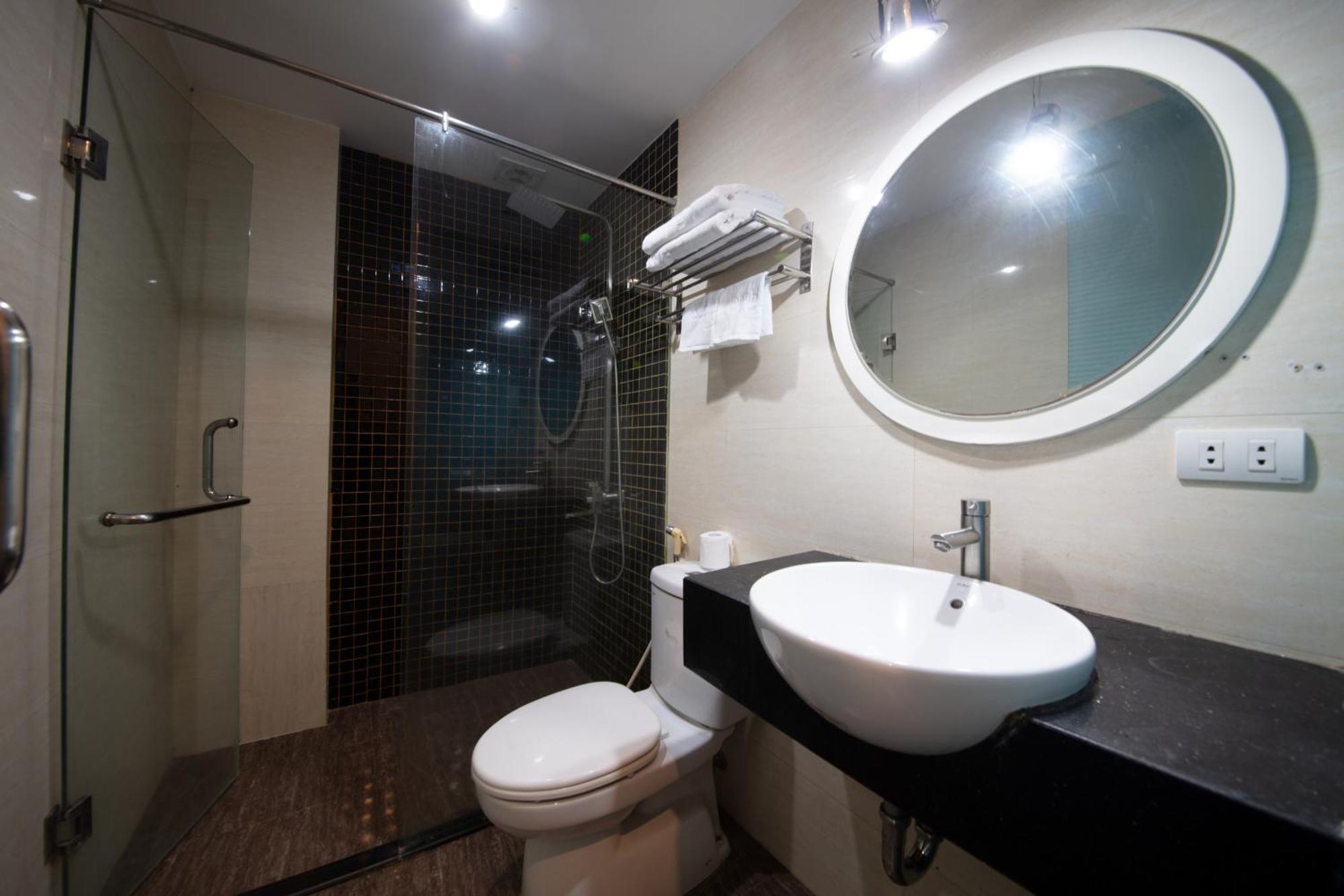 Omina Hanoi Hotel & Travel Exteriör bild