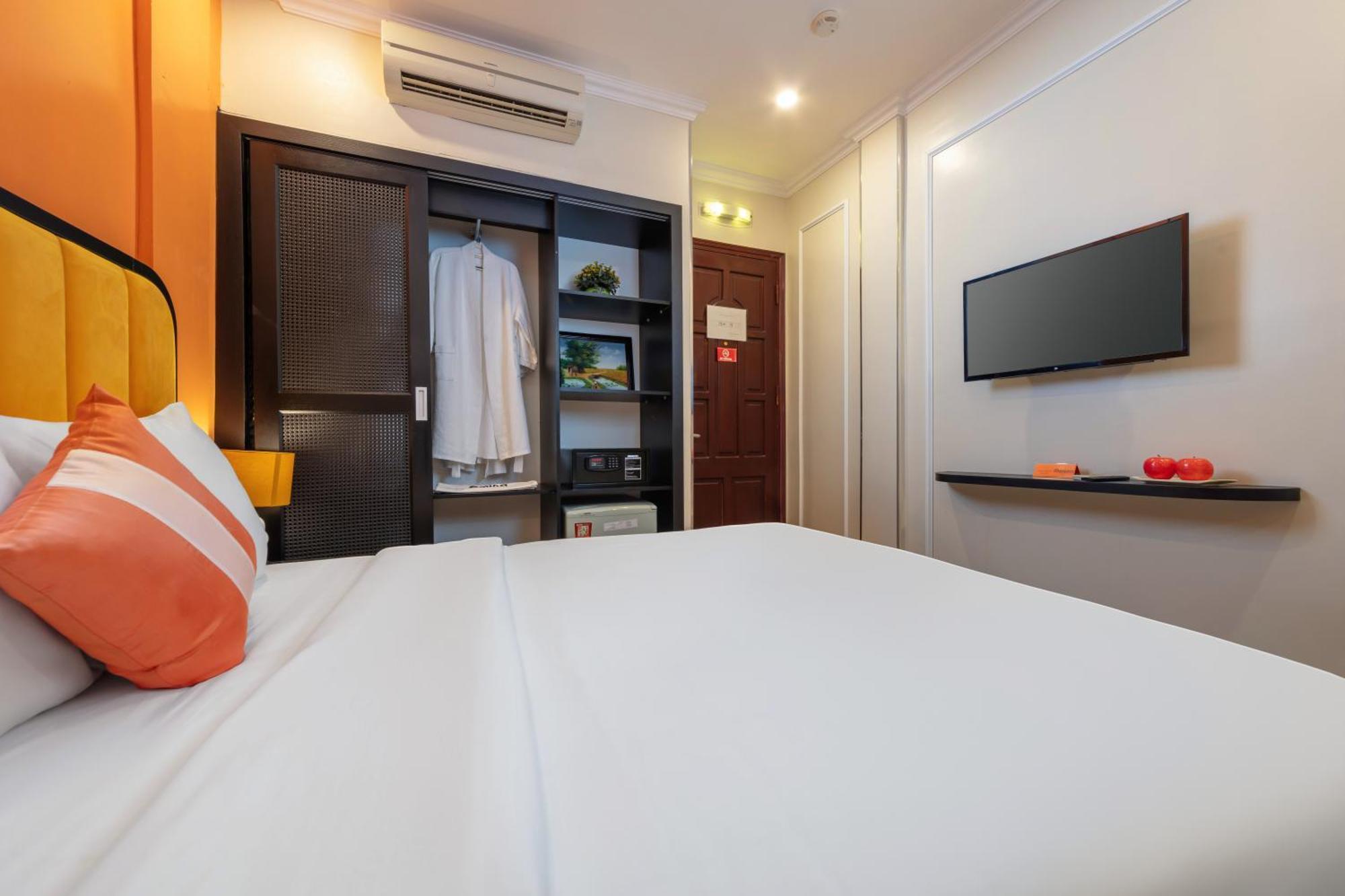Omina Hanoi Hotel & Travel Exteriör bild