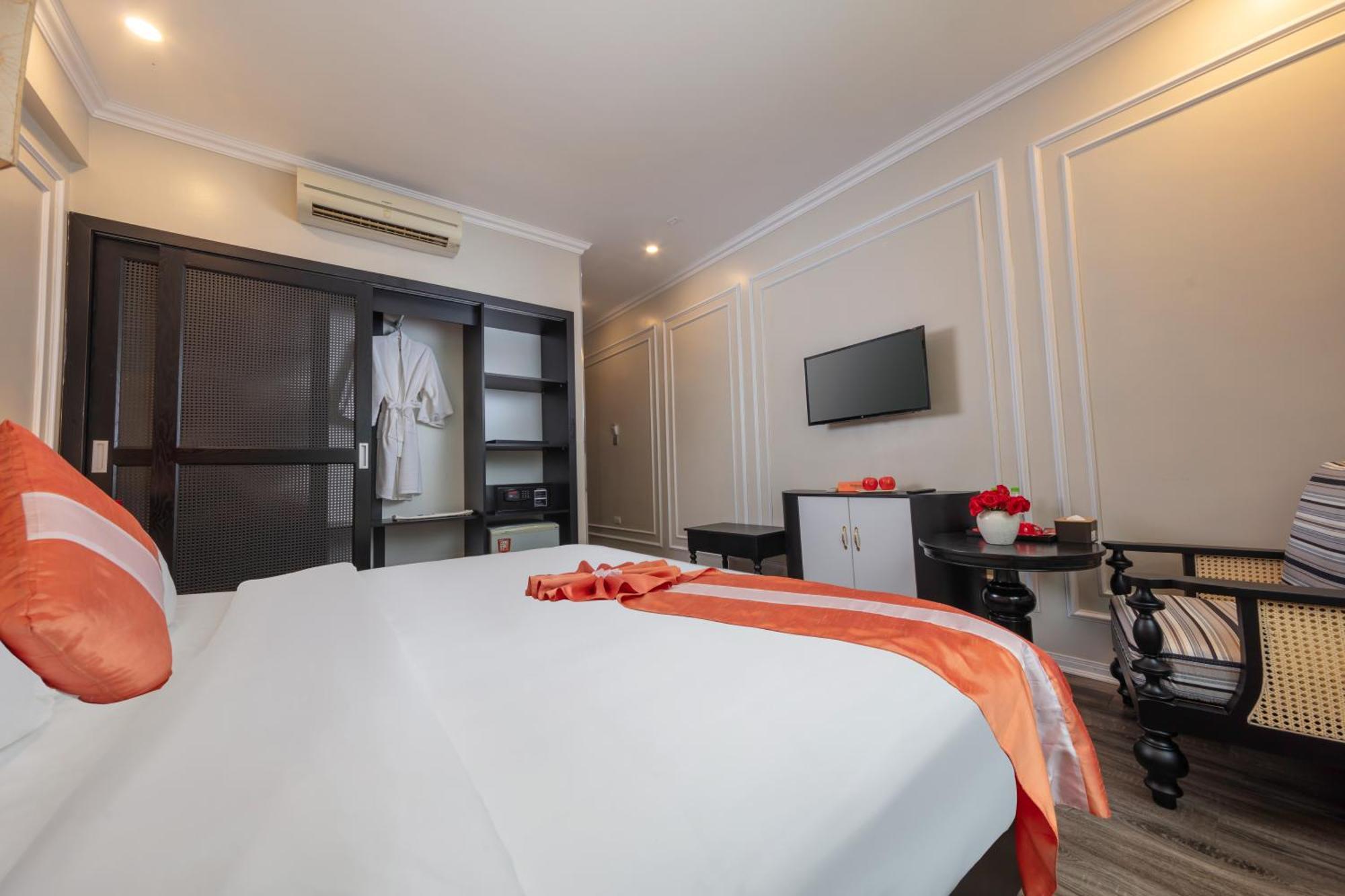 Omina Hanoi Hotel & Travel Exteriör bild